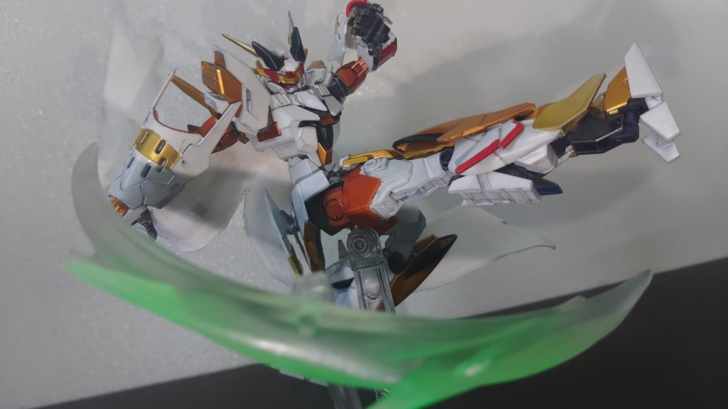 「我流・猛虎翔脚」強靭な脚力から繰り出される蹴りにより強烈な衝撃波を生み出し標的を切断する技。