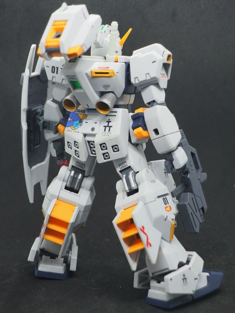 背中側、付属のデカール＋αで仕上げです