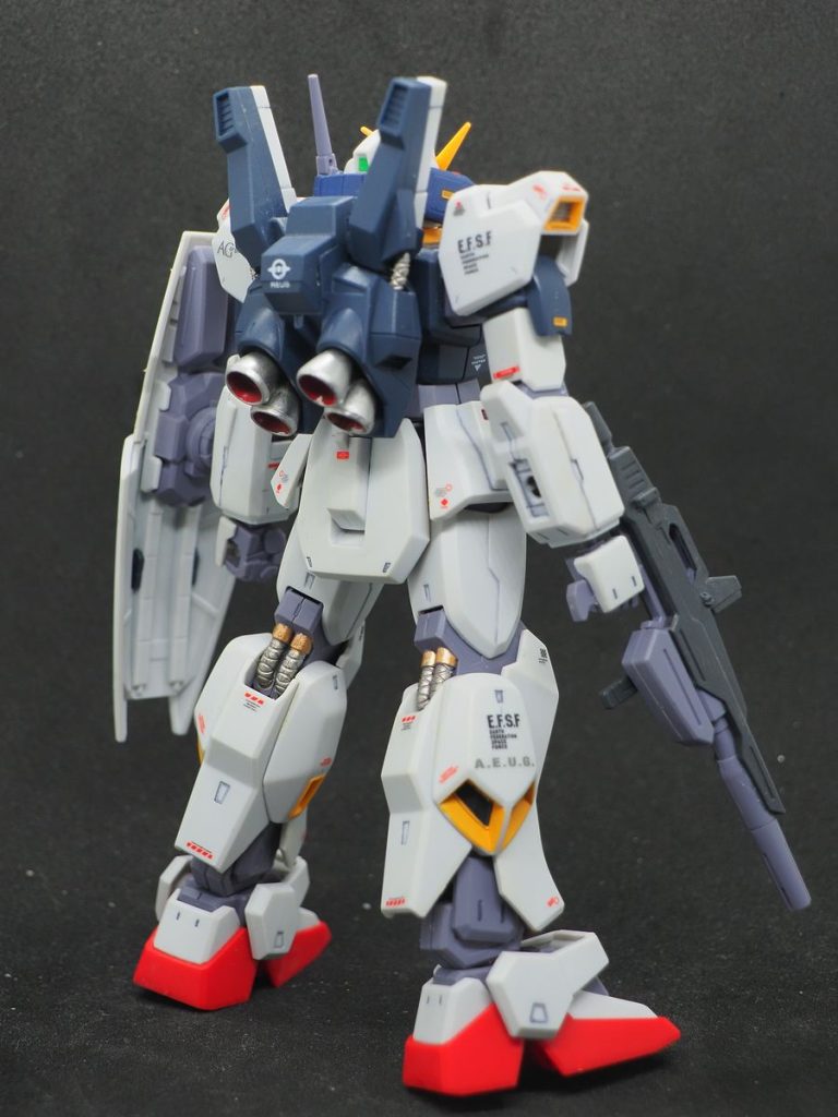 アムロ用ＭｋーⅡを作ったからかも知れないです(gundam-kao5)コイツは真面目に背中にもデカール貼ってるのに(gundam-kao2)