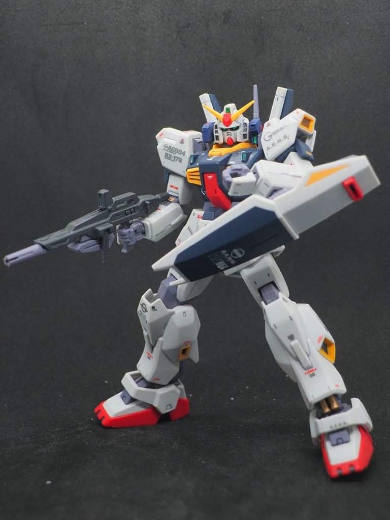 旧ＨＧより良く動くので、ポージグは楽です(gundam-kao6)