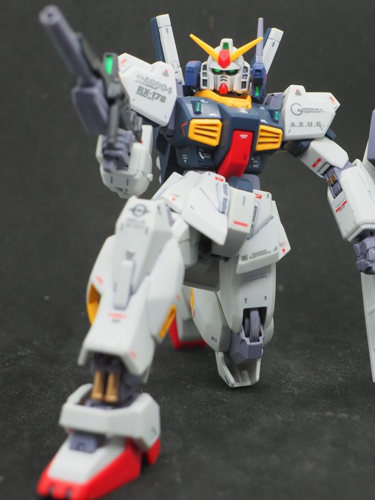 立膝が出来るのが良いですよね(gundam-kao6)