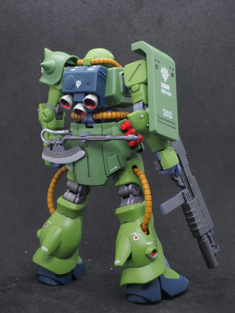 背中側にはデカール貼ってなかったので追加(zaku-kao4)
