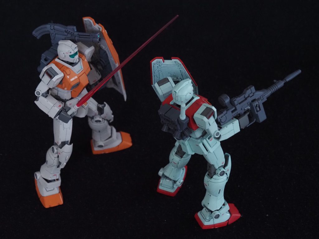 劇中カサブランカ戦線のシーンにはノーマルカラーのジムも一緒に登場し、サザンクロス隊にボコボコにされてしまいます。&nbsp;