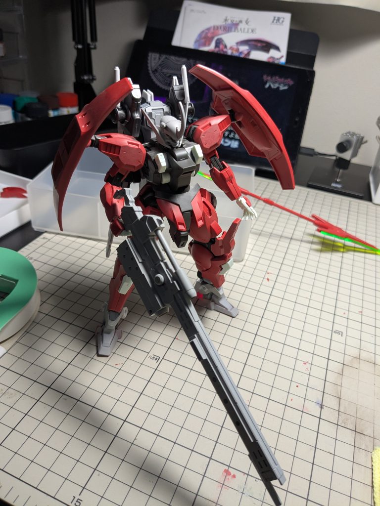 ◤ダリルバルデとガンダムルブリスをミキシング◢【バックパック・頭部・脚部を一部使用】◤電磁ライフル◢【３０MM　W-18　カスタマイズウェポンズ（ガトリングユニット）をベースにプラ板・プラ棒などで加工】◤ハンドパーツ◢【オプションパーツセット　０３】&nbsp;◤塗料◢F　ディープレッドF　サーモンレッドF　スーパーシェルホワイトC　GXメタルブラックC　スーパーカッパーC　ファントムグレー&nbsp;