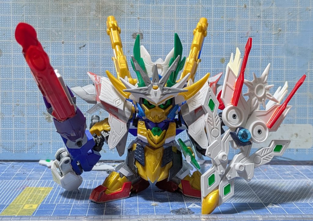 製作途中切った貼ったで色塗る前はこの通り