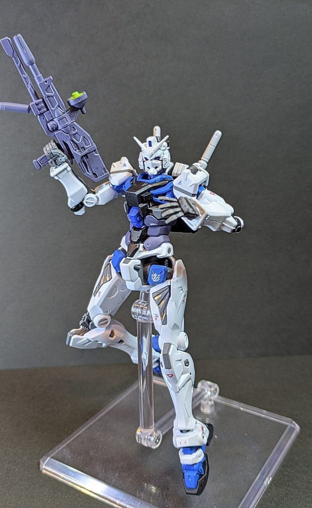 機体全体のラインが細いのでポージングがキレイに見えます