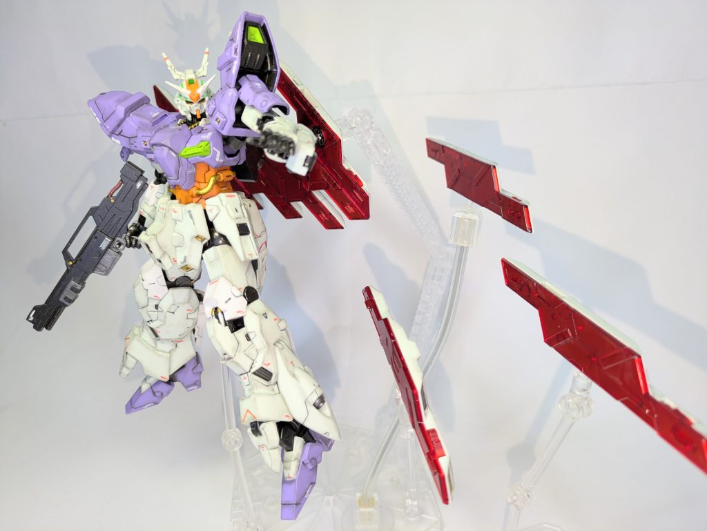 行け！サイコプレート！(すぐに使える支柱の数の関係で3つしか無理だった💦)同時にMGシナンジュ福岡カラーも投稿したので良かったら見てください。次回はかなり先になりますが、２６年８月頃まで半年以上かけてＰＧＵ ニューガンダムを軽く改造＆装甲部分塗装で制作していく予定です💦１／６０ニューガンダム･･･２０年待ちました･･･絶対手に入れたいです‼️