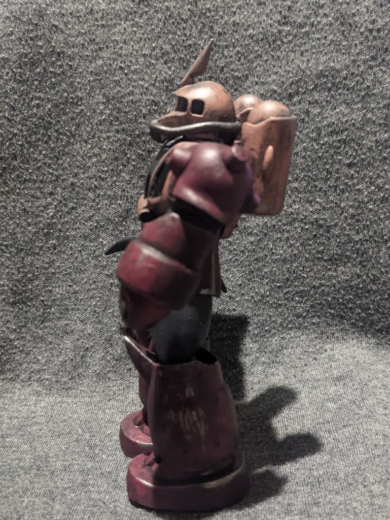 左腕は魚雷で左肩のトゲはもいで、台形のようなグレードアップパーツをつけ頑丈さをアピール!!海底の岩などを砕くぜ〜!超砕くぜぇ〜!!