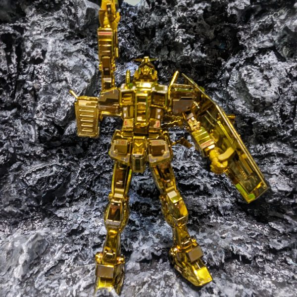 ガンダムベース限定景品　ゴールドコーティングガンダム」