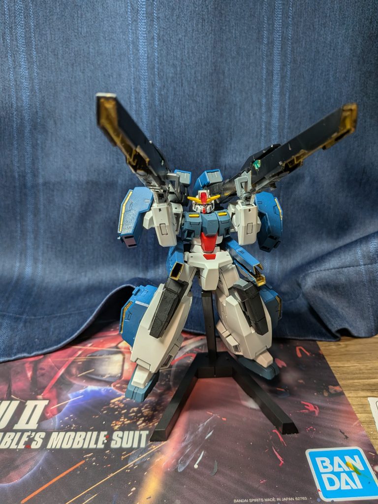 続いてツインバスターキャノン！背部のビームキャノンにつけるのまじで難しかったー！迫力満点！