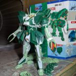 前回脚部の投稿をしましたが、この時は腕を小型化するため分割して幅詰めして接着し、[…]