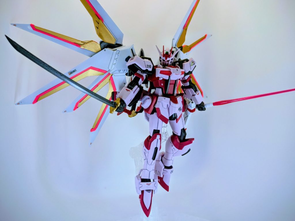 フツノミタマっぽい日本刀。ビルダーズパーツの日本刀で特に手は加えてません。「フェムテク装甲の普及を想定し、その有用性から装備された」という設定です笑「CE世界の最新技術は流出して一般化される」という法則がありますからね笑