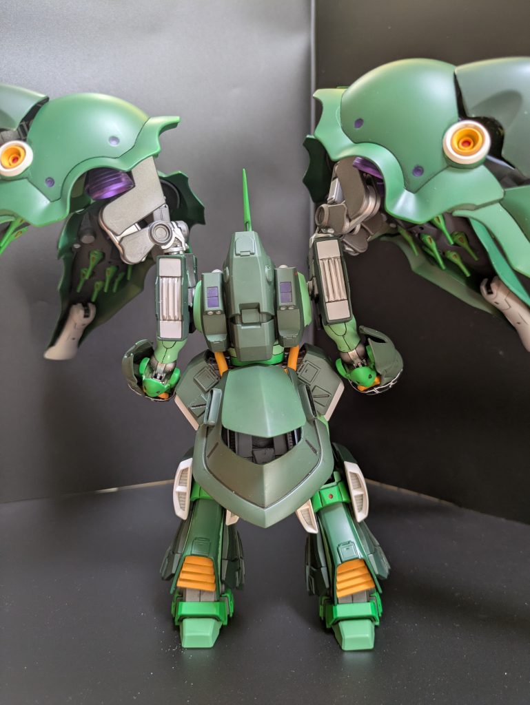 バランスよく立たせるのが、羽根が重いので難しいです。