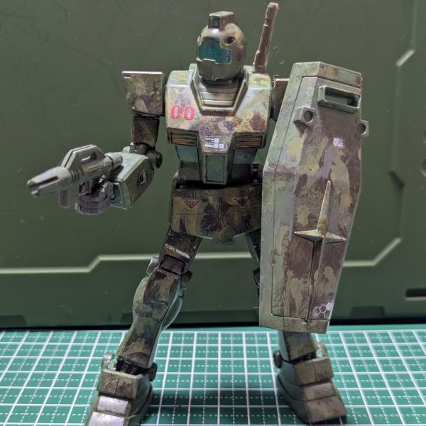 ジャンク品ジムをなんちゃって迷彩仕様に