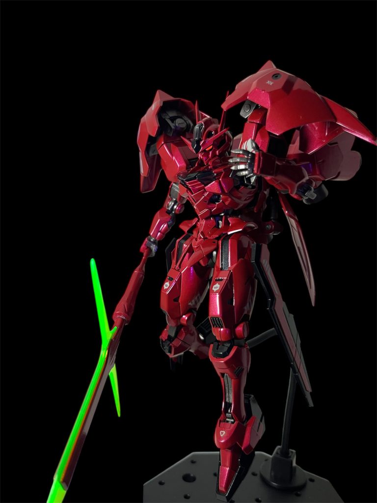 製作するにあたって、自分なりに設定をもうけてミキシングしました。グエルが、エアリアルよりも強く、ダリルバルデよりも強いガンダムを作る❗️と言って作ったガンダム