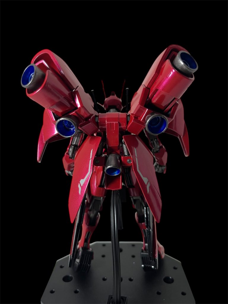 メタリックレッドをメインカラーにして、悪役感をだしました続いては息子(小1)作、エアリアルです