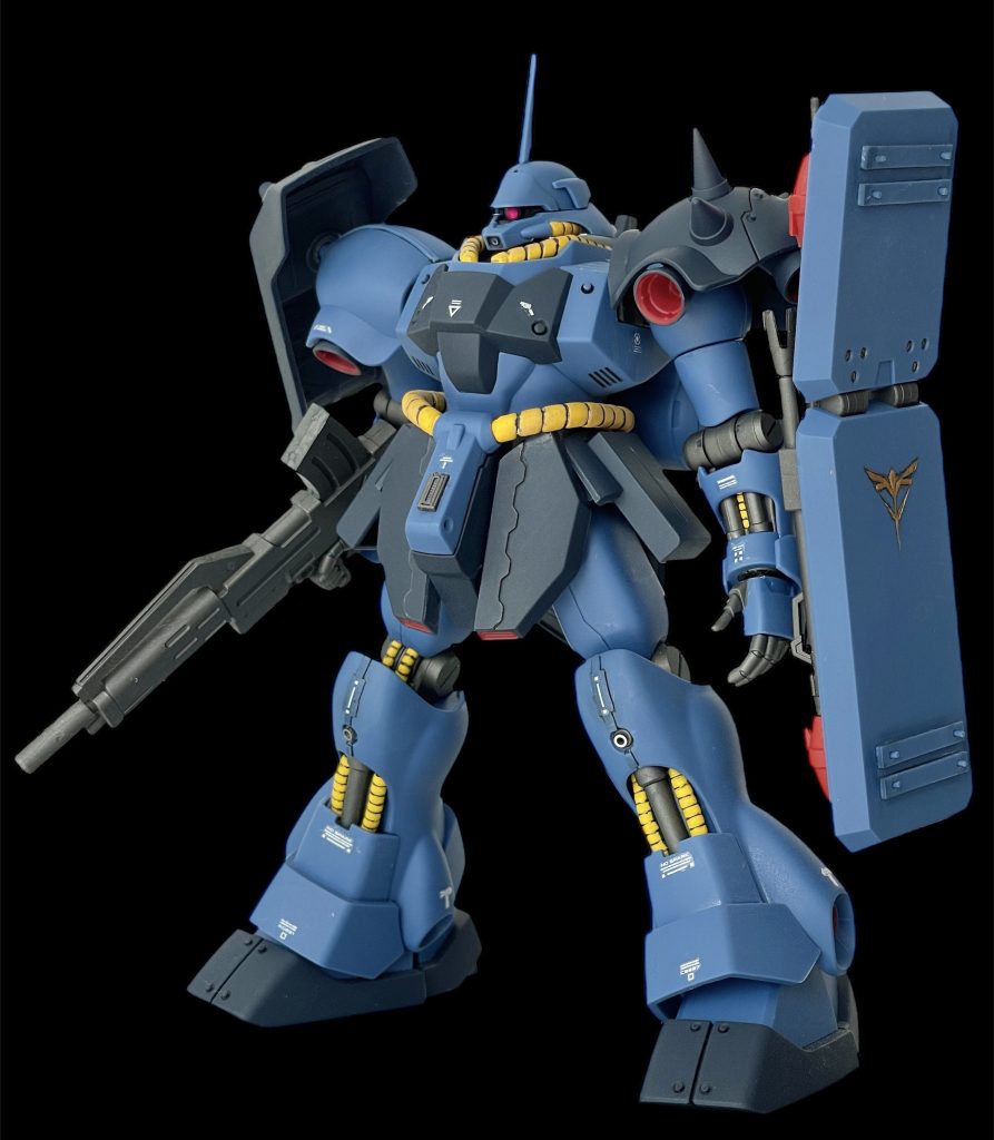 主な塗装箇所はバーニア内部と動力パイプくらいです。ディテールアップパーツなど一部ガンメタ色で塗装している箇所もあります。