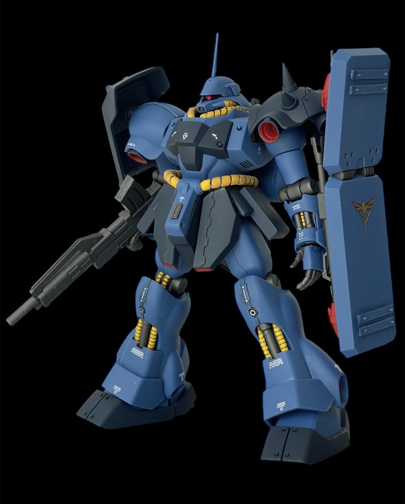 主な塗装箇所はバーニア内部と動力パイプくらいです。ディテールアップパーツなど一部ガンメタ色で塗装している箇所もあります。