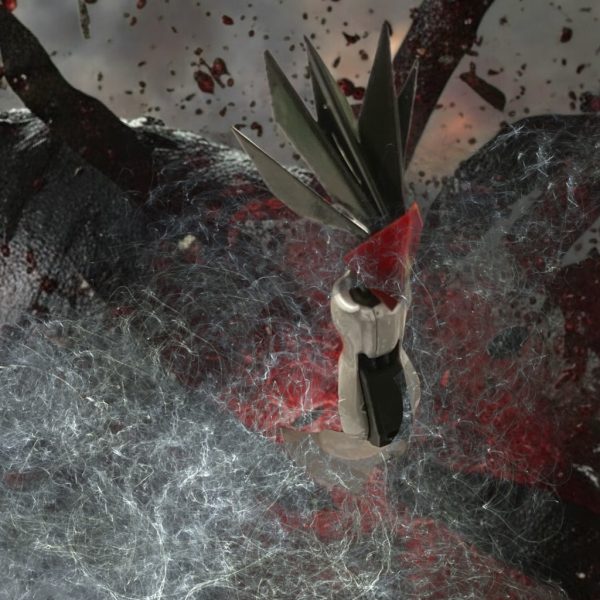 ・・・それは怒りと憎しみが渦巻いていた。そして今飛び出して行った。・・・交差した時に浮かび上がった顔。その中に自分の守るべき者達の顔が。・・・奪うというなら・・オマエヲツブス。気がついた時には自分も泥々なナニカから飛び出していた。次に映し出されていたのは自分の仲間達。前に出てきた女性・・・シッテル？その女性が述べた。「おかえり、三日月」（2枚目）