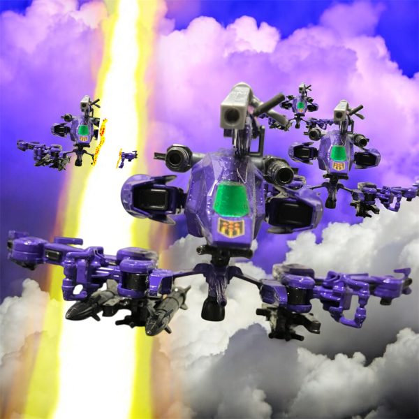 「こいつはひでぇー有様だ・・・各機、一斉射‼️出し惜しみするなぁ、撃てっ‼️」上空に現れたミグラントの二個小隊がミサイルを一斉射。たちまち爆発に飲まれる。「各機、もう一度だ。撃てっ！？な、なんだ？」さらに高い高度から黒い蝿が来る。サイズは並のMS以上。「ま、まさか・・・MA？」二の句を告げるもなくミグラントが地上に落ちていく。地上に降りた大きな蝿と共に・・・黒いバエルは消えた。いずこに？（5枚目）