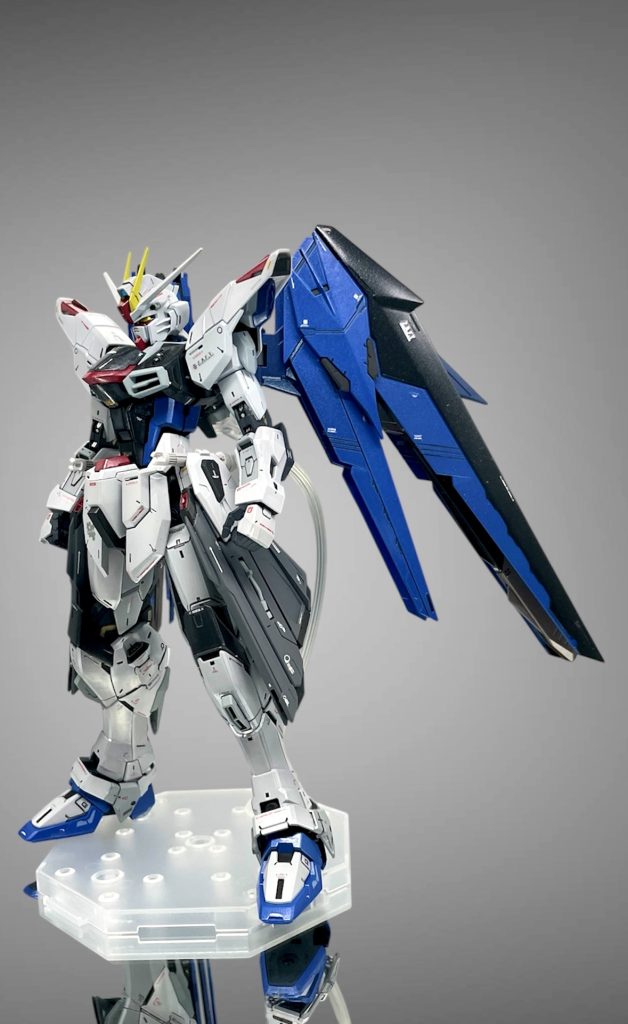 もう10年ぐらい前のキットだと知って驚いていますが、作ってみて古臭さは全然感じませんでした！&nbsp;っとは言え、そもそもMGの最新キットはおろかMG自体そんなに作っていないので、比較のしようも無いんですけどもね😅