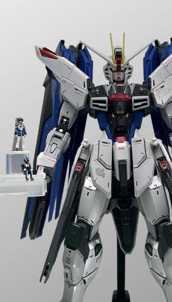 勿論、キラ君も塗装しました😊&nbsp;キャラクターの塗装は普段、HGでは味わえないので新鮮で楽しくやる事が出来ました✨