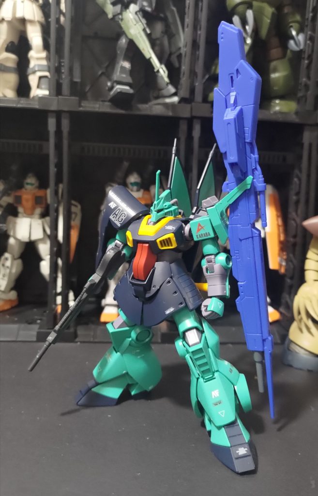 背景のジムスナⅡが斜めっているのはセット事崩れかけたせいでありますので気にしないで下さい（笑）