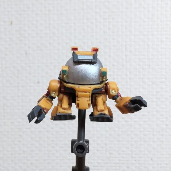 ガシャポン戦士DASHトロハチ&nbsp;ベースジャバーの作業員としてトロハチを手に入れてみました😁。少し塗装してスミイレしました😄。ガシャポン戦士なんですが元のデザインもあってHGUCと合わせても違和感なさそうです😆。こんなんしてる時点でベースジャバー、色々と迷走しております😅。（2枚目）