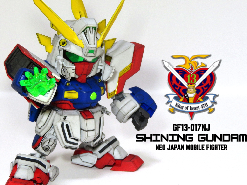 このキットは色分けもさることながら、足の接続方法がかなり独特で、それによりSDとは思えない可動域を実現しています。ちなみに、このキットは一週間で完成させる、という目標を立てて製作しました。結果的に何とか間に合うことが出来ました(*´∇｀)