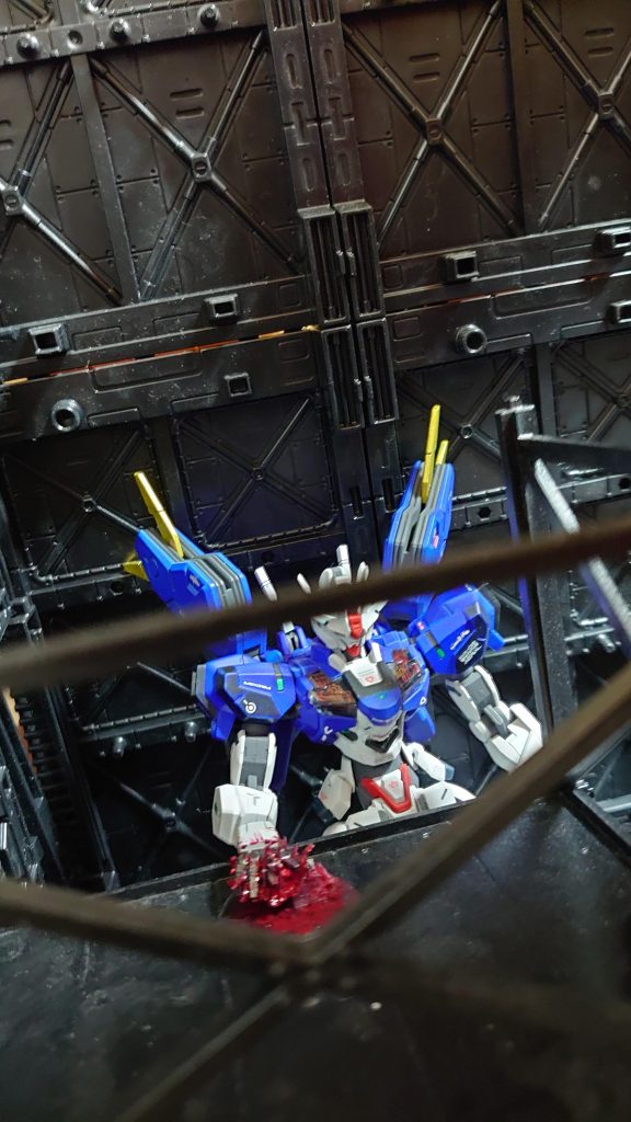 再現。指の間の血しぶきが大変だった