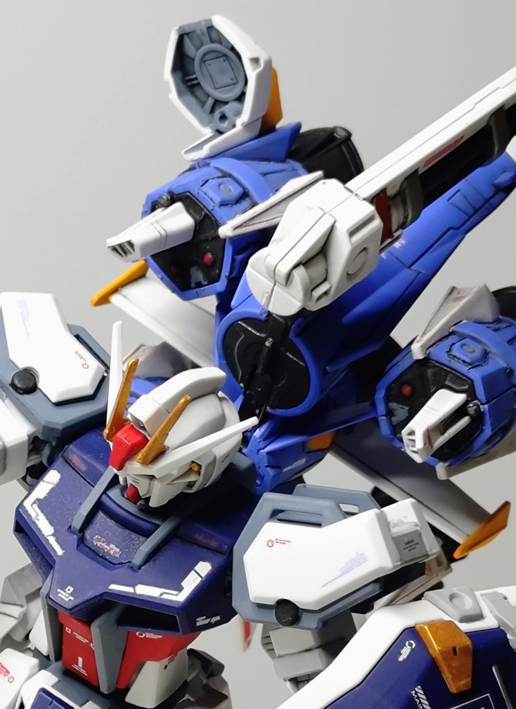 GAU-758S レールガン成形色仕上げ。ミサイルはメタリックレッドにしてます。砲身?がスミ入れでつめが割れてしまったため、同時展開は2つまで。