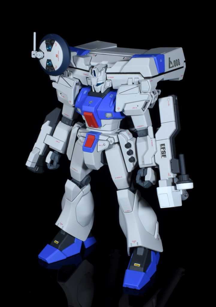 カラーリングをEWACネロと同様のカラーに変更。レドームとプロペラントタンクを追加しています。