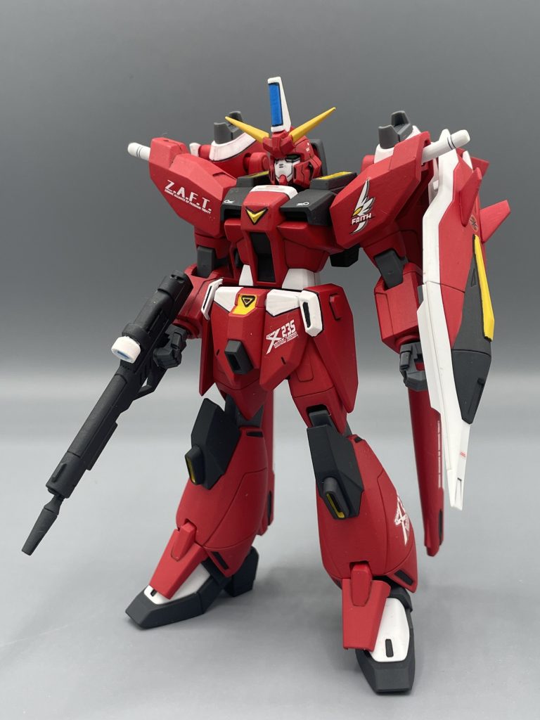 ZGMF-X23S SAVIOUR GUNDAM　アスランの搭乗機体の中で最も不遇な機体として有名なセイバーガンダム。私はアスラン機の中でセイバーが一番好きなのです！　セイバーは、インパルス・カオス・ガイア・アビスと並ぶセカンドステージに分類される機体です。他の４機に比べ開発が遅れてしまったため、ファントムペインの強奪を免れました。　なんやかんやあって、オーブからザフトに復隊していたアスランに、デュランダル議長から託された機体になっています。FAITHの称号と共に・・・。