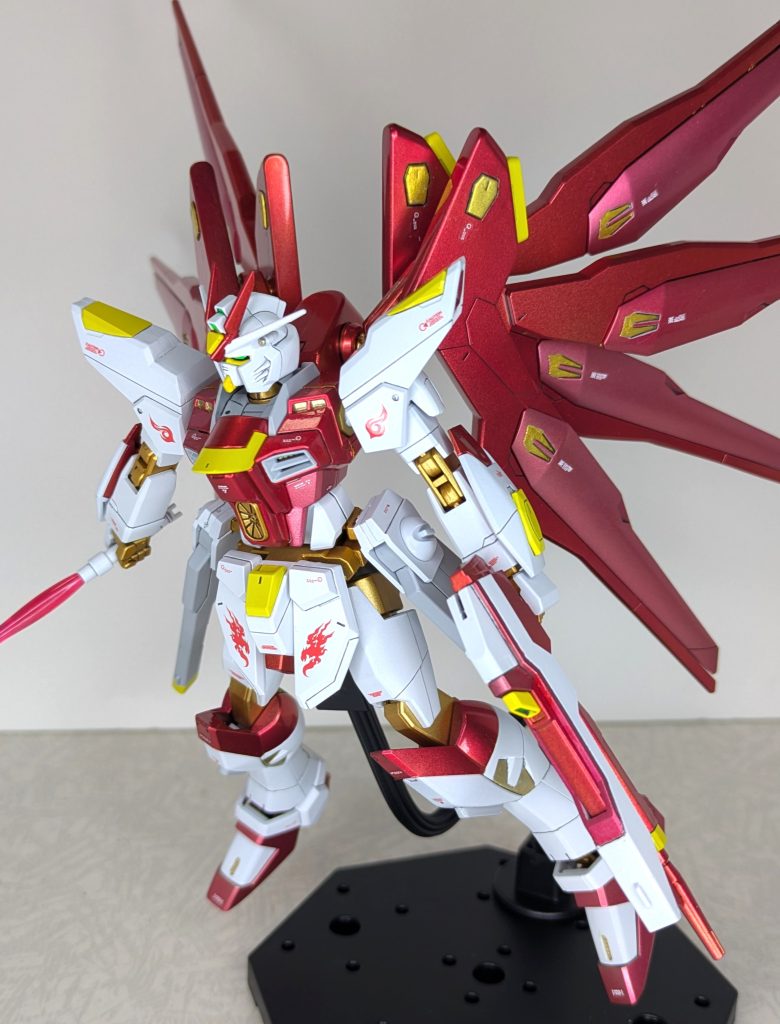 飛行しているようなポーズをしてみました。背景も設定したら、もっとそれなりに見えるのかな？