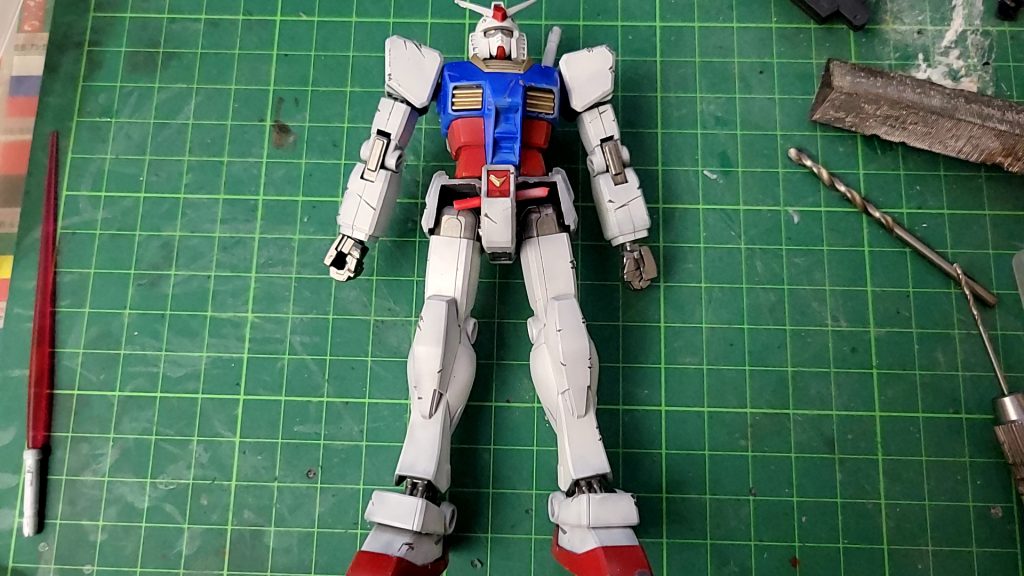 塗装しデザインナイフで軽いダメージを付ける