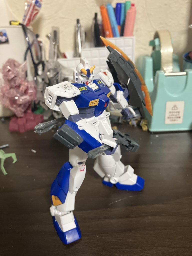 近距離形態です、大質量武器で相手を叩き潰すと言う脳筋戦法で戦います。