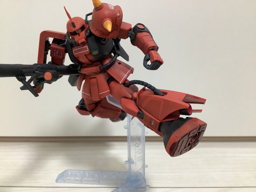 でもかっこいいから無問題!シャアキッ、、じゃなくて!ジョニーキック!(zaku-kao8)