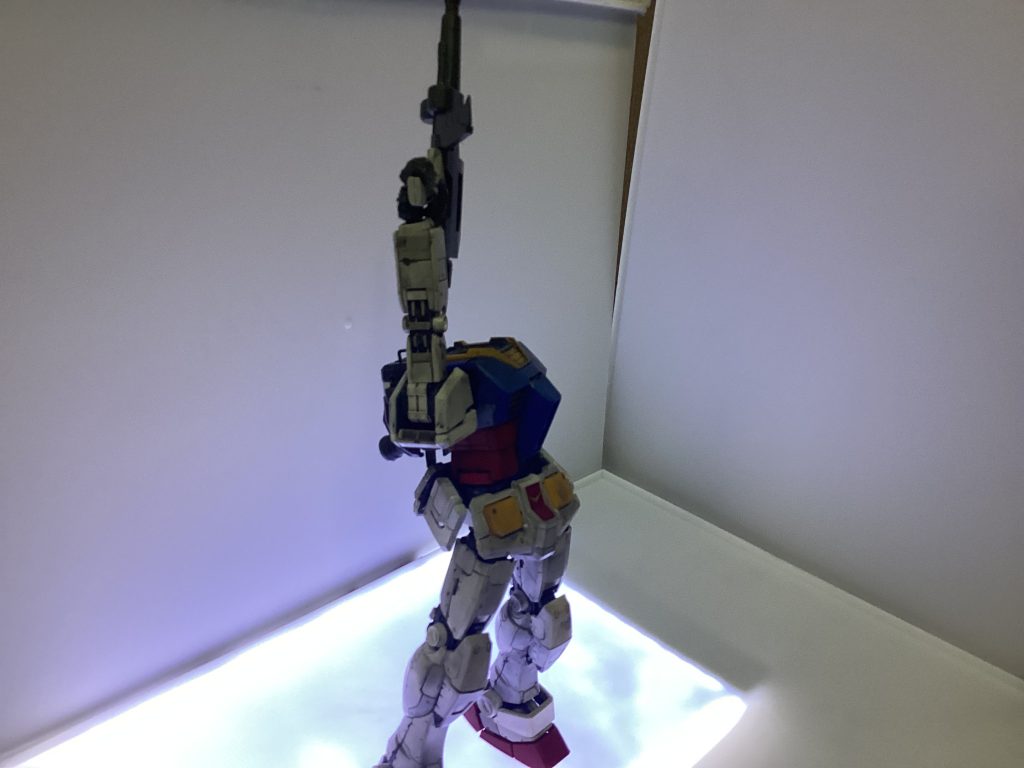 ちゃんと動体をひねり、リアル再現