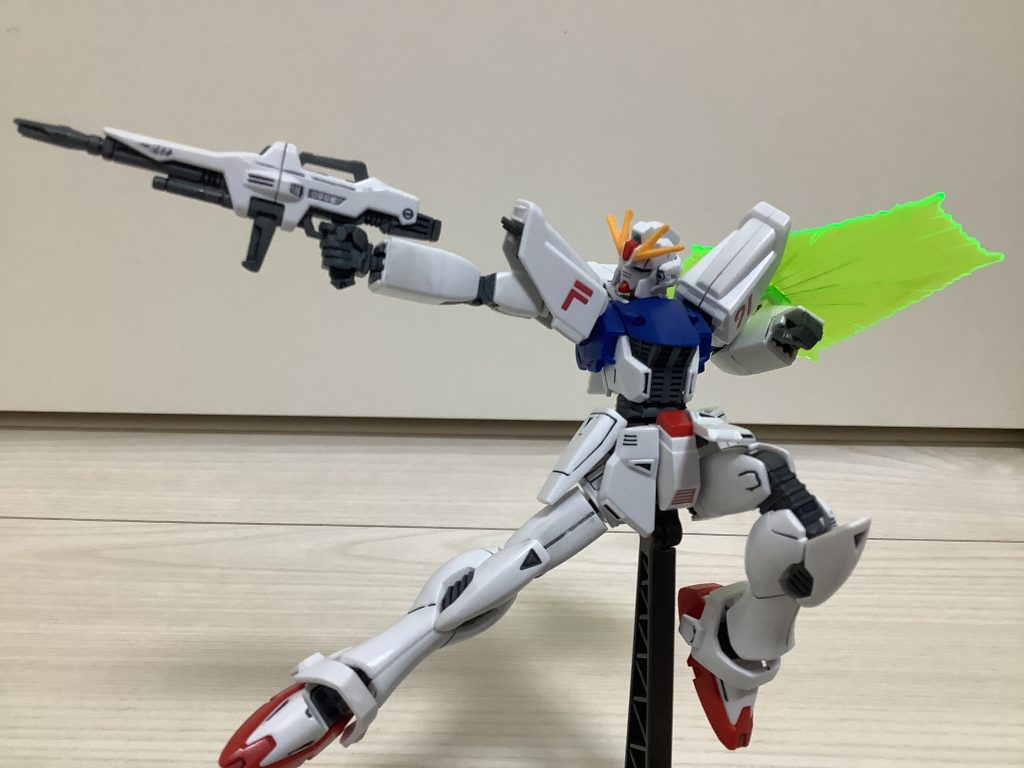 このキットは個人的に、、、ガシガシ遊べるキットでっす(gandam-hand1)(ちなみにshigeはF91を見たことがありません)