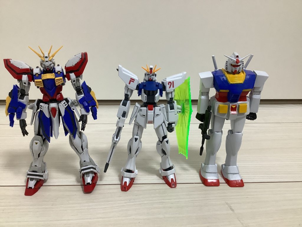 大きさ比較 一回り小さいっすね あれ?ゴッドってこんなデカかったっけ?、、、ん?ウェスバー?あぁ、軸折って死んだよ(gundam-kao9)、、、?コアランダー?あぁ、軸折って死んだよ(gundam-kao9)