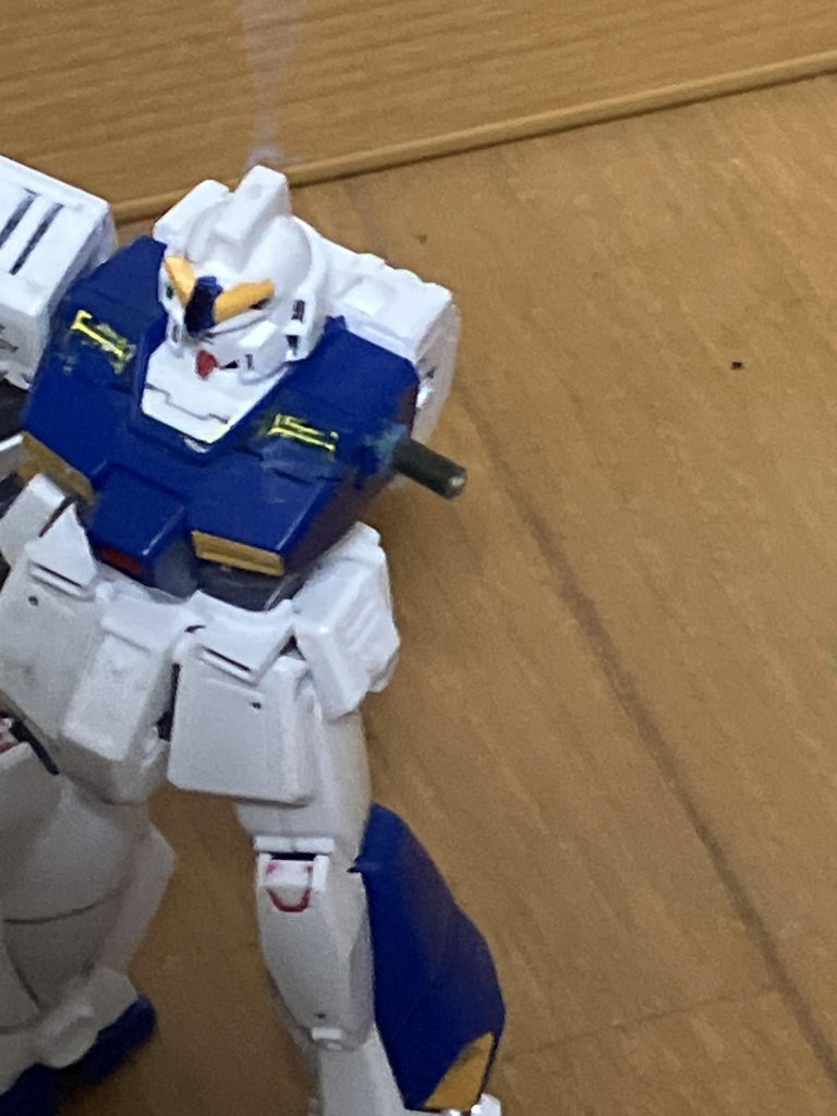 NT1の改造点と言えば肩が壊れてしまったのでドリルで穴を開けプラ棒をさしたことぐらいですね。