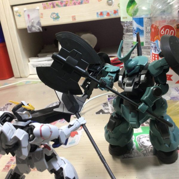 ガンダムディランザ(ラウダ専用機)vsガンダムバルバトス第四形態