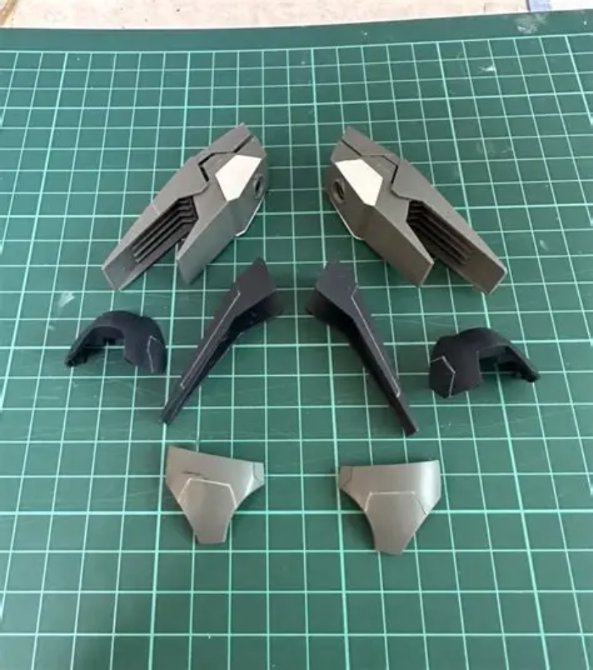 プラ板で装甲追加&スジボリ。もう少し精度を上げたいですね。要練習です🔥