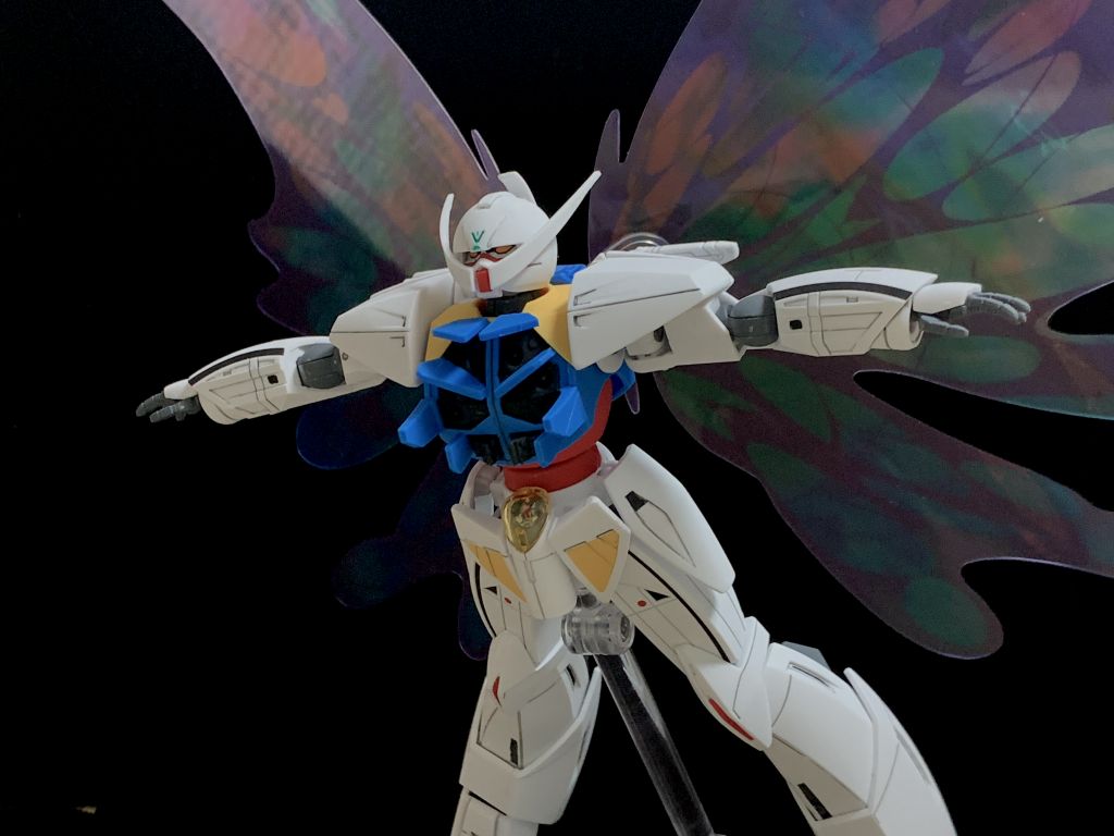 実は月光蝶エフェクトを購入していたので、装着です。割高感は否めませんが、非常に綺麗です。