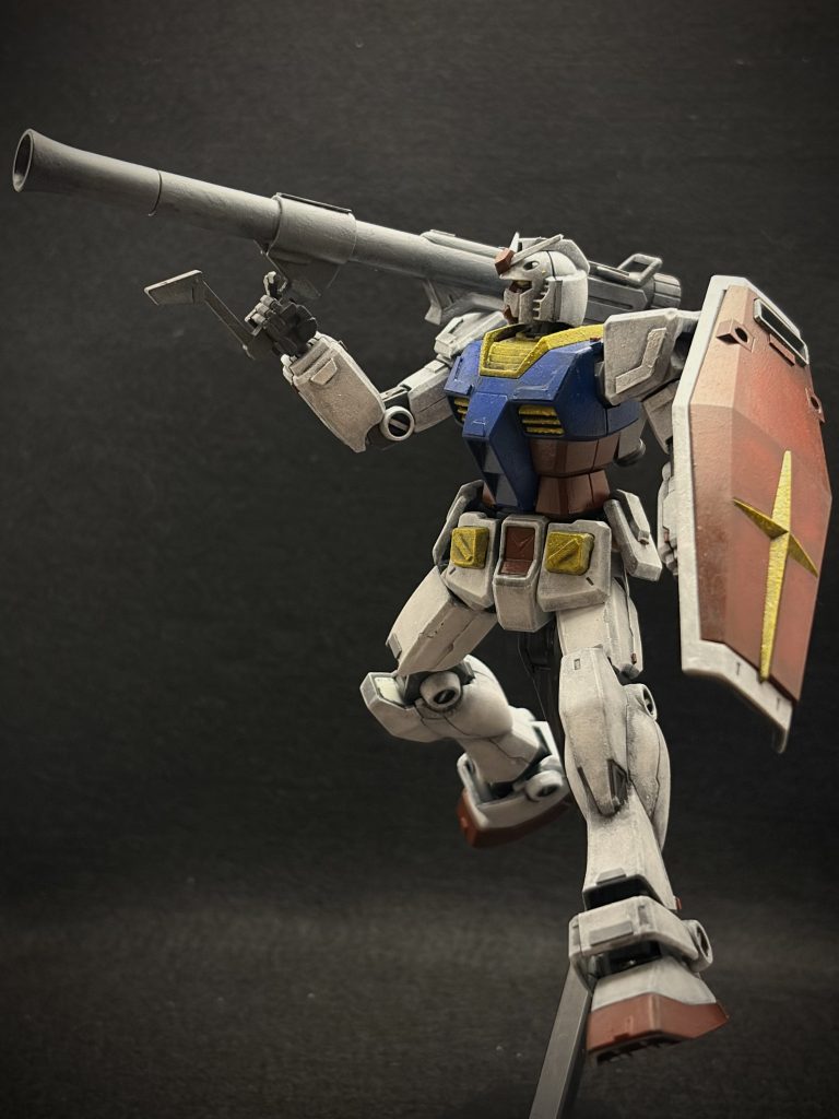 15体目にしてようやくガンダムを作れました。渋い感じの仕上がりで満足です。