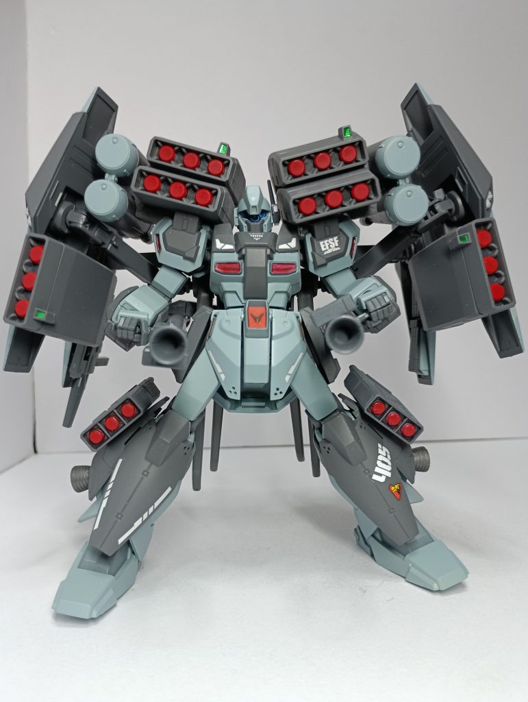 「ありったけの武器をコイツには積んだからな…いいか!…死ぬんじゃないぞ!」…と整備班のオヤッさんが言うくらい色々積みましたW