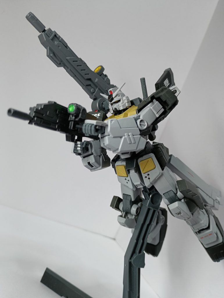 ビームライフル。スコープについては黄色の部品をなくしたので、市販パーツに置き換えました。