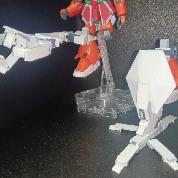 足回りの全体像が出来て来ました、全高はバウンド・ドックを参考にしてます。（2枚目）