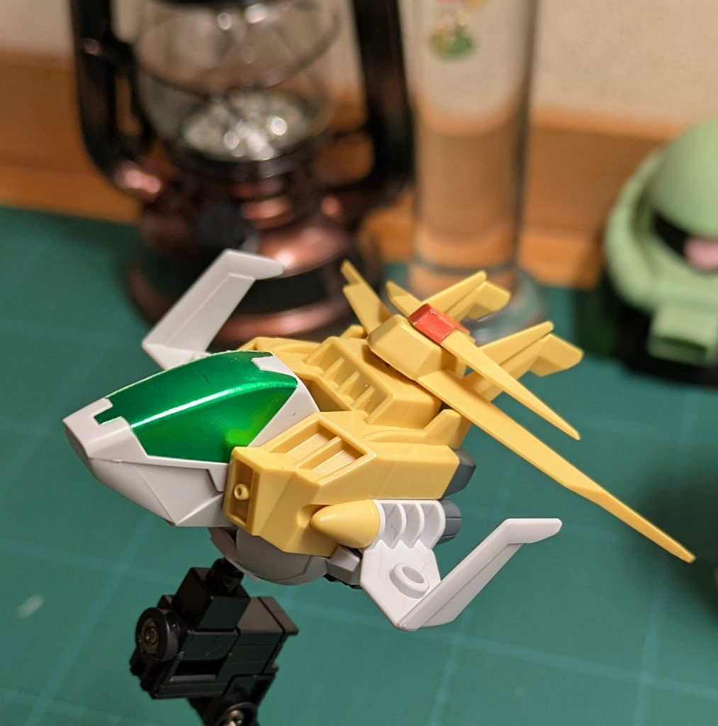 ここからがスターウイニングガンダムの醍醐味、多段変形！まずはコア・ブースター！　これ頭部(後頭部)なんですが、全然分からないですよね。まぁアンテナが分かるからギリ分かる感じ。というか、このコア・ブースターが何か可愛いですｗ