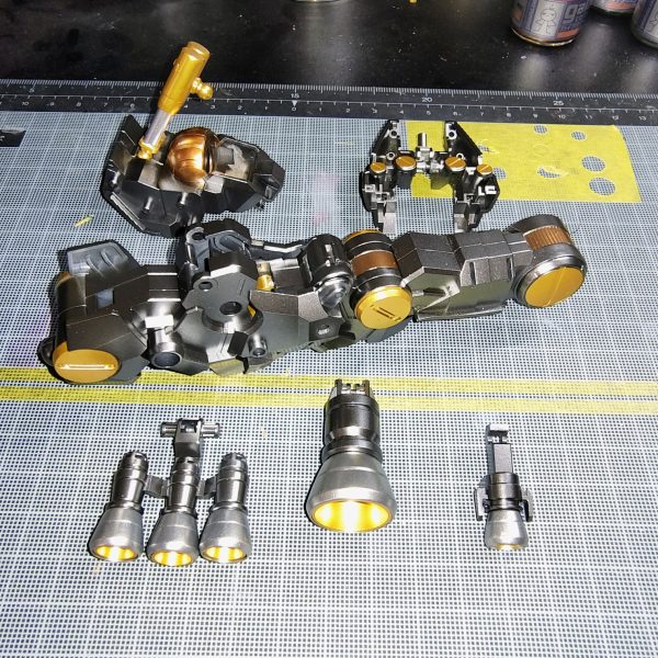 右足の内部フレーム塗装完了！（2枚目）